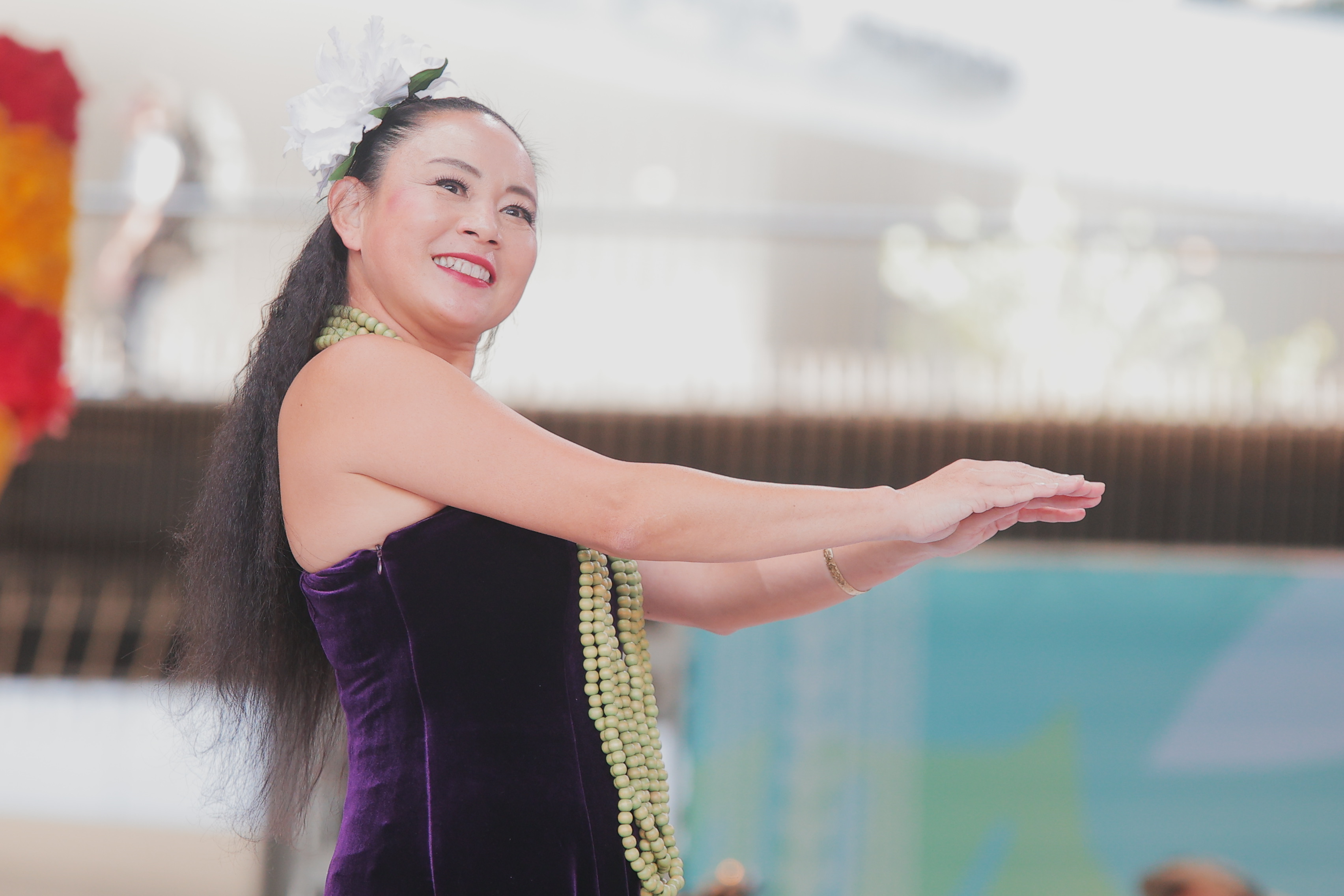 Mohala He Liʻa のフラダンス公演でハワイアンソングを踊る代表CHIE